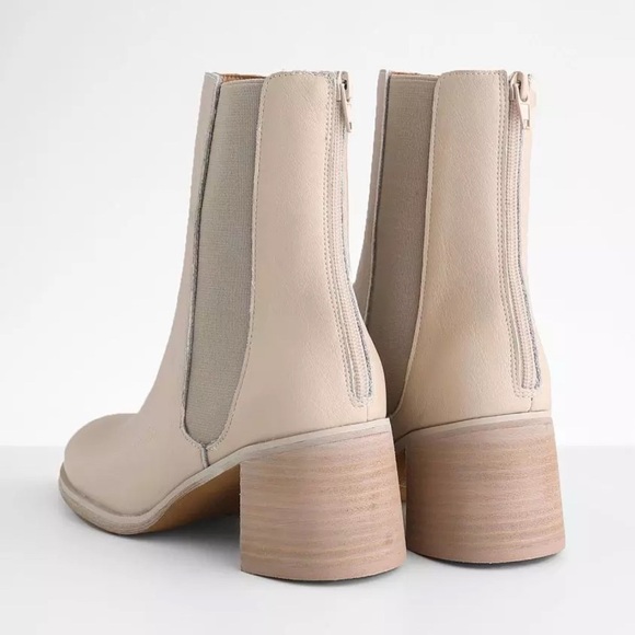 Cora Tall Ankle Boot
OASIS SOCIETY Size 6 - Picture 16 of 16